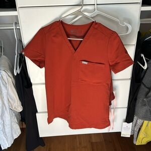 Figs Auburn color Catarina top XS and XXS petite 2.0 Yola pants